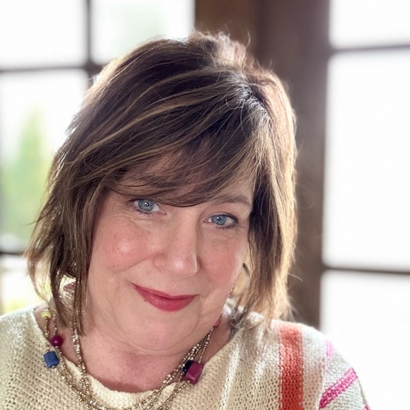 Meet your Posher, Terina - Picture 3 of 3